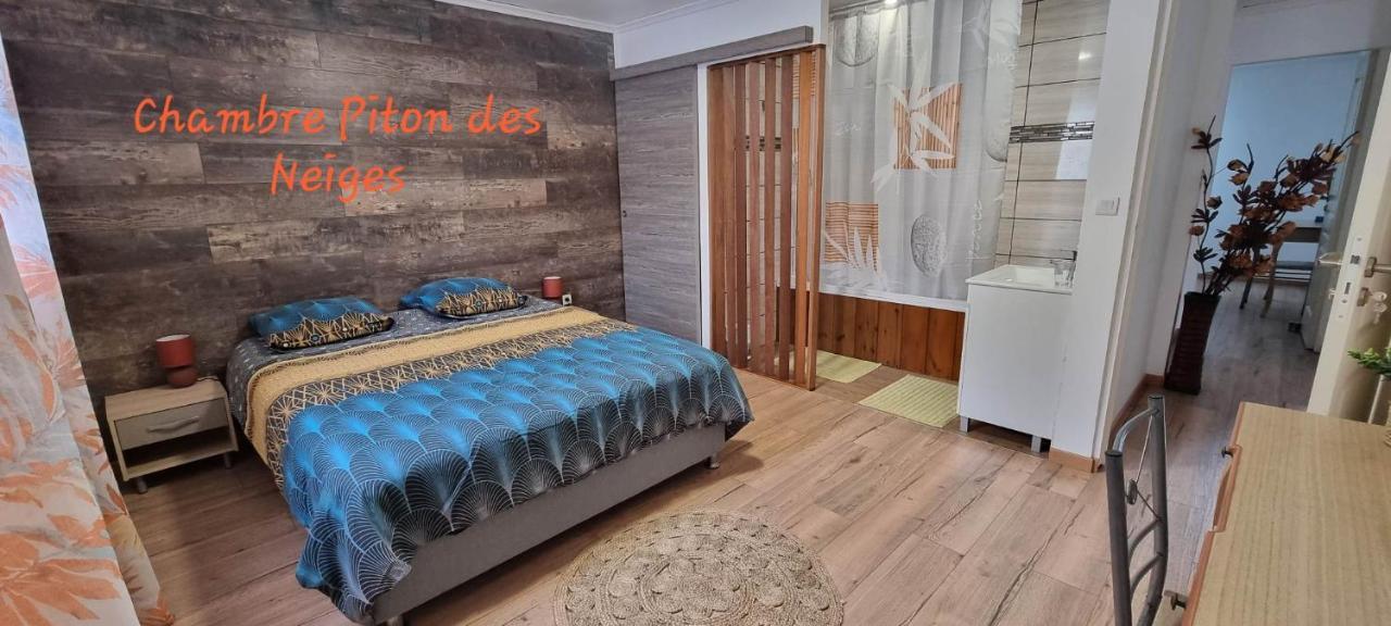 Chambre D'Hote Les Amoureux Du Cirque Cilaos Exterior photo